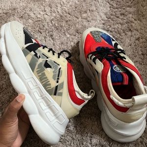 Versace chain reaction